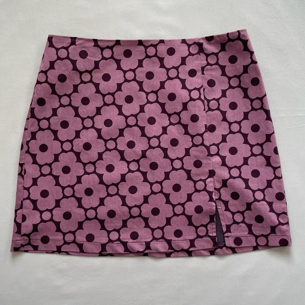 NWT Urban Outfitters Burgundy and Pink Retro Style Mini Skirt Size Medium